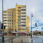 Atmospheric In The Center With Air Conditioned Living By Renters Apartment *