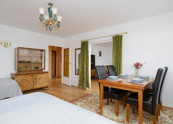 Apartmán Atmospheric In The Center With Air Conditioned Living By Renters Varšava