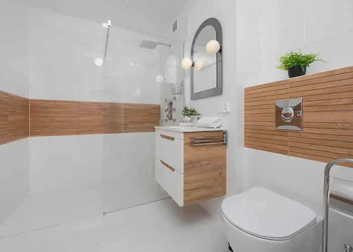 Atmospheric In The Center With Air Conditioned Living By Renters Apartmán *