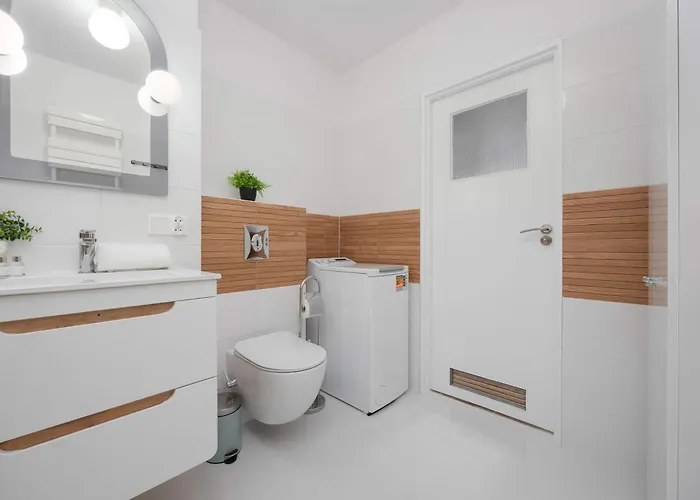 Atmospheric In The Center With Air Conditioned Living By Renters Apartmán Varšava