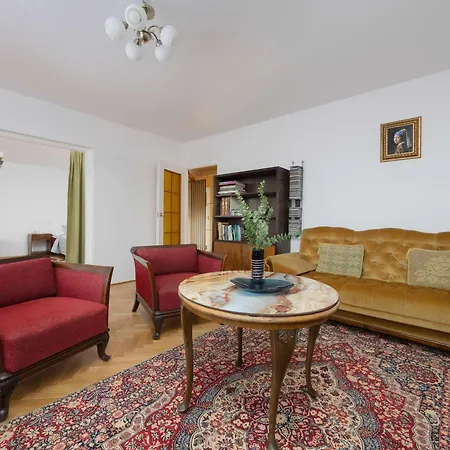 Atmospheric In The Center With Air Conditioned Living By Renters